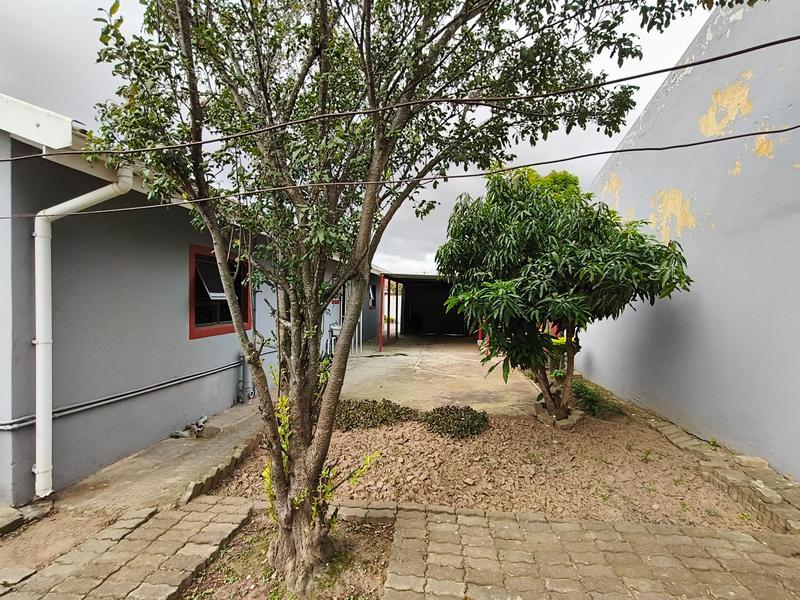 4 Bedroom Property for Sale in Mthata Eastern Cape